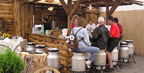 Bauernhofolympiade: Swiss Country Bar