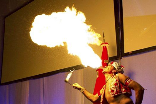Fakir Rodani / Feuerschlucker